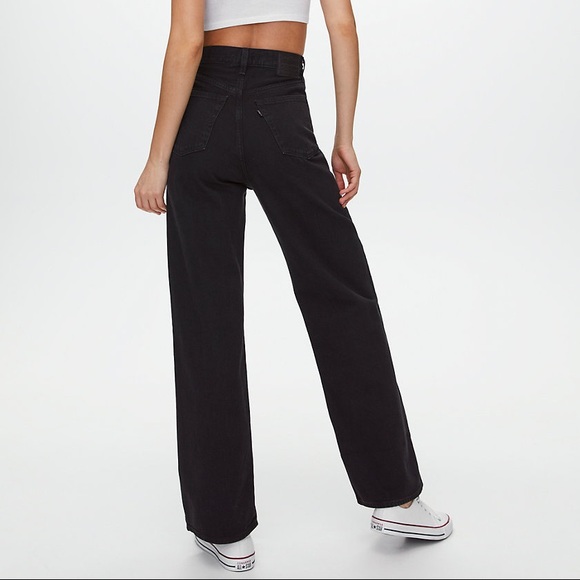 Aritzia Denim - NWOT Levi’s High Loose Jean Trainwreck